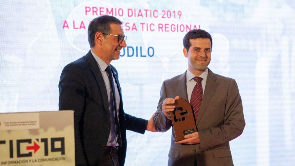 ODILO recieves award as regional ICT company of the year during the DIATIC event